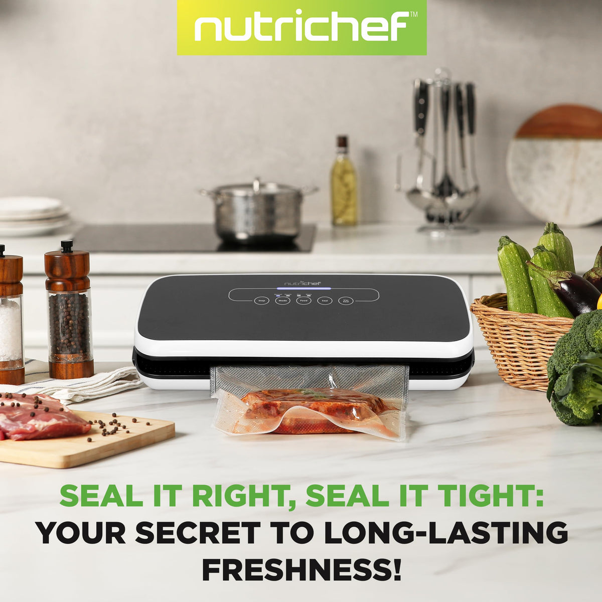 NutriChef LED indicator lights guiding the sealing cycle