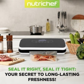 NutriChef LED indicator lights guiding the sealing cycle