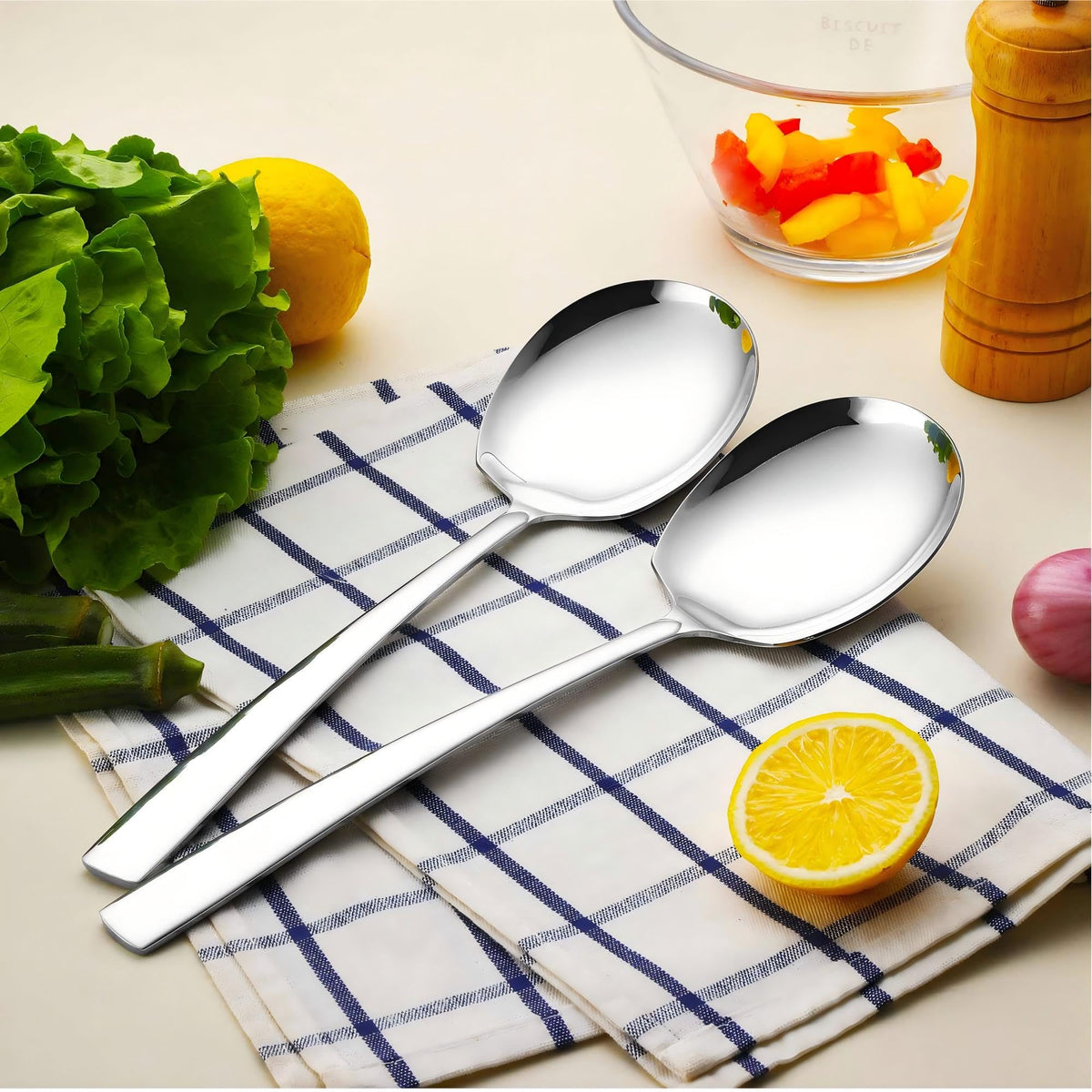 Oakibee serving spoon demonstrating dishwasher-safe convenience for quick cleanup