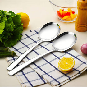 Oakibee serving spoon demonstrating dishwasher-safe convenience for quick cleanup