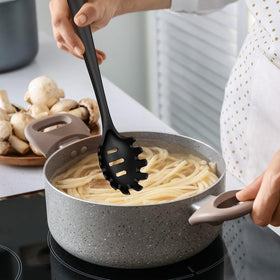 oannao basting brush for even glaze application