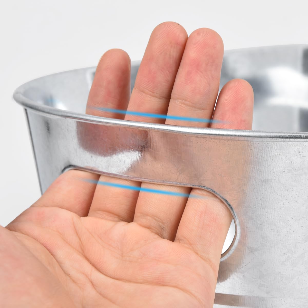 OBTANIM bottle-storage in bucket keeps drinks organized.