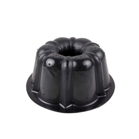 O'Creme lightweight plastic pan simplifies handling and storage.