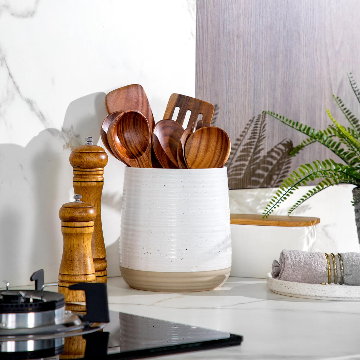 Officepal sturdy ceramic with sesame glaze resists wear for daily kitchen use.