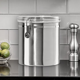 Oggi 152oz canister close-up shows airtight clamp lid preserving dryness.