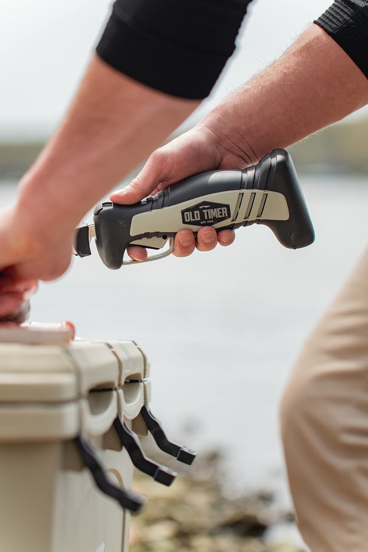 Old Timer safety lock helps prevent accidental cuts during handling