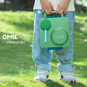 OmieBox mint green spoon ready for school lunches