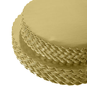 ONE MORE grease-proof cakeboard 12inch keeps the top clean.