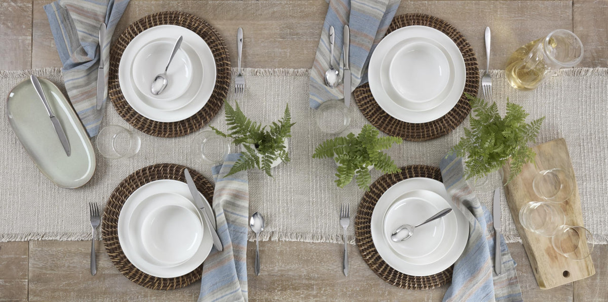 Oneida 24 Seven dinnerware set on display for elegant dining