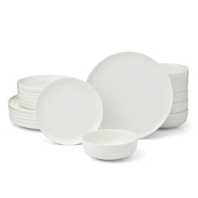 Oneida 24 Seven dinner plate in white porcelain for everyday meals