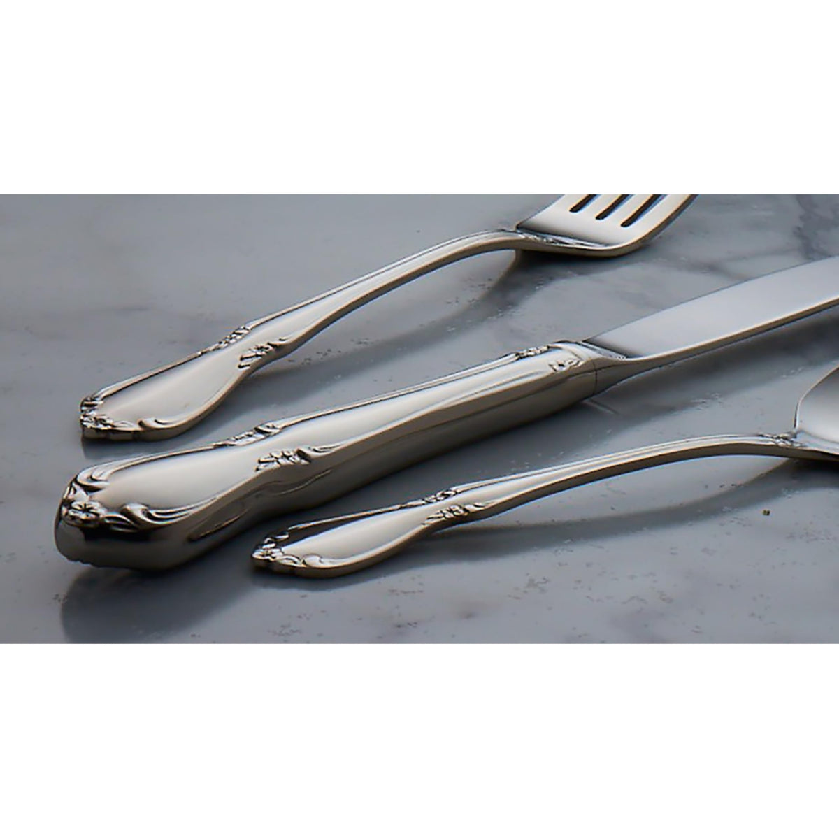 Oneida Chateau dishwasher-safe design for easy cleanup