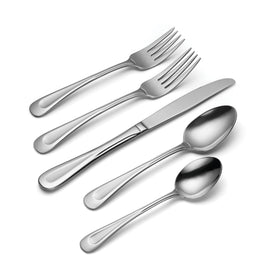 Oneida dinner fork with satin finish for versatile everyday dining
