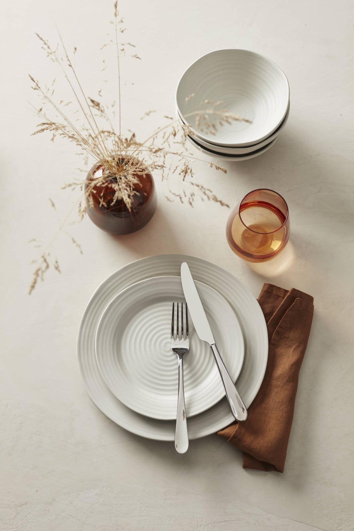 Oneida Grant 18-0 stainless steel provides durability and rust resistance