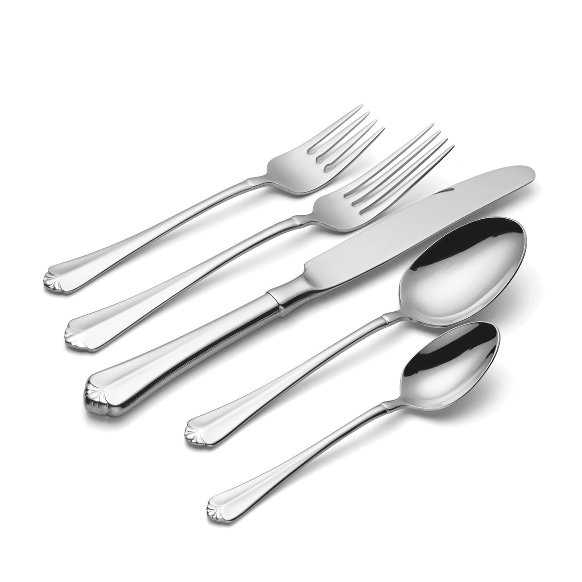 Oneida Juilliard dining spoons with a balanced, smooth feel.