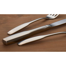 Oneida Paul Revere table setting showcasing elegant flatware for entertaining.
