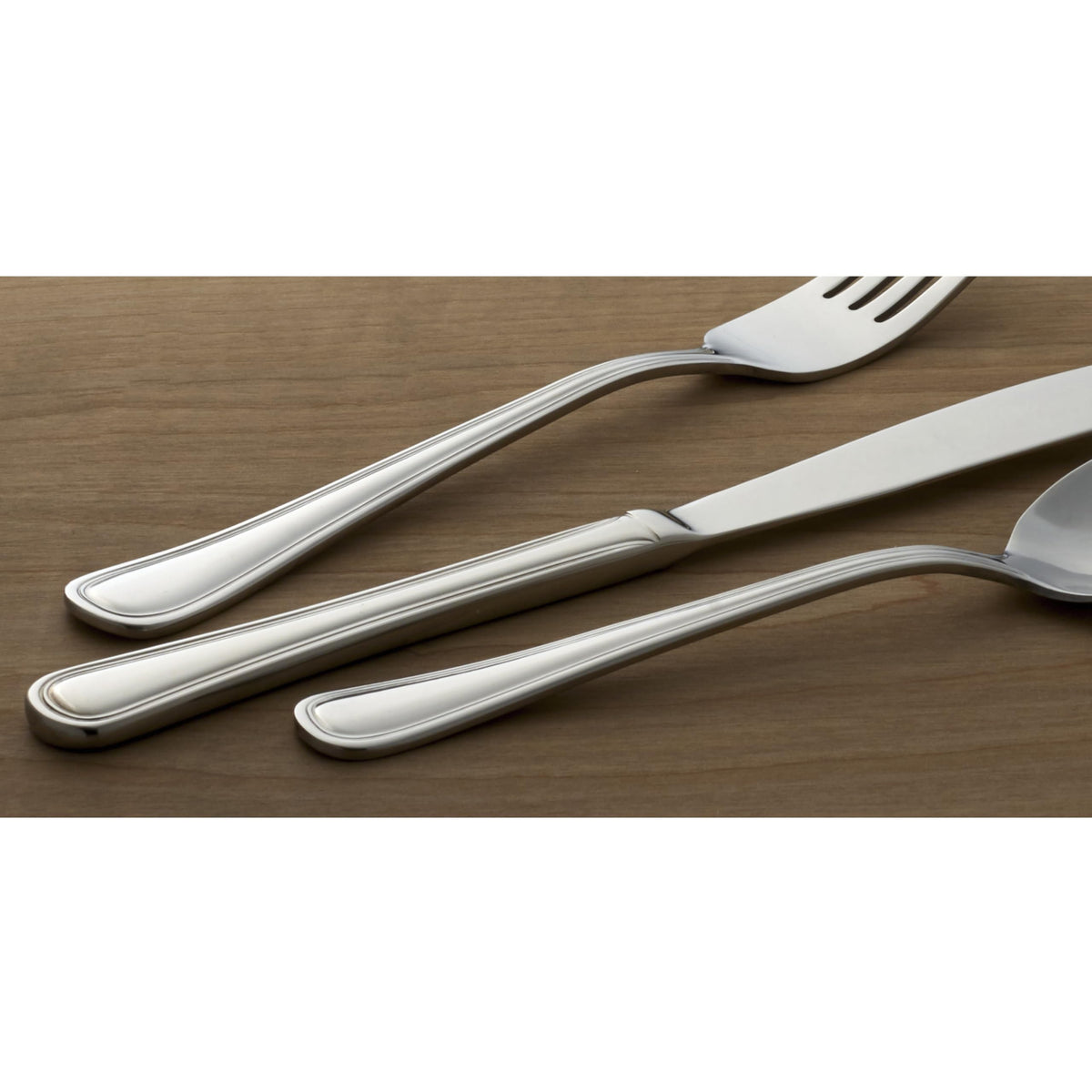 Oneida Tress 18/0 stainless steel dinner forks, rust resistant and dishwasher safe.