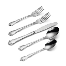 Oneida True Rose dinner spoon adding subtle vintage charm