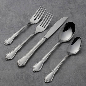 Oneida True Rose 18/0 stainless steel teaspoons offer lasting durability.