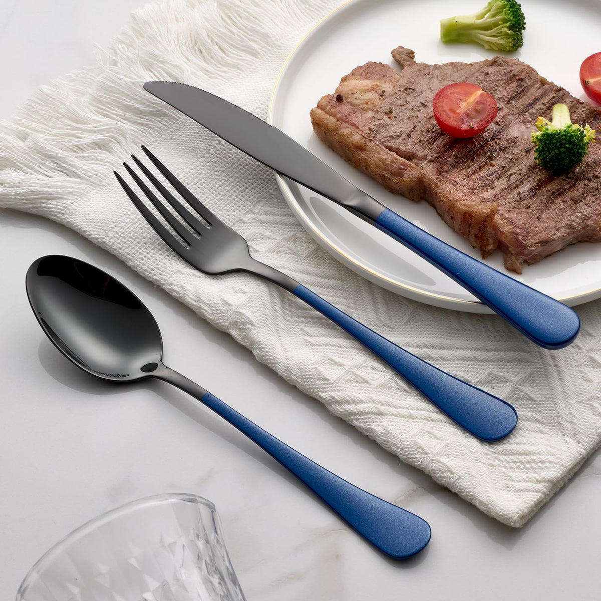 Onlycooker durable dishwasher-safe flatware for easy cleanup and long-lasting shine.