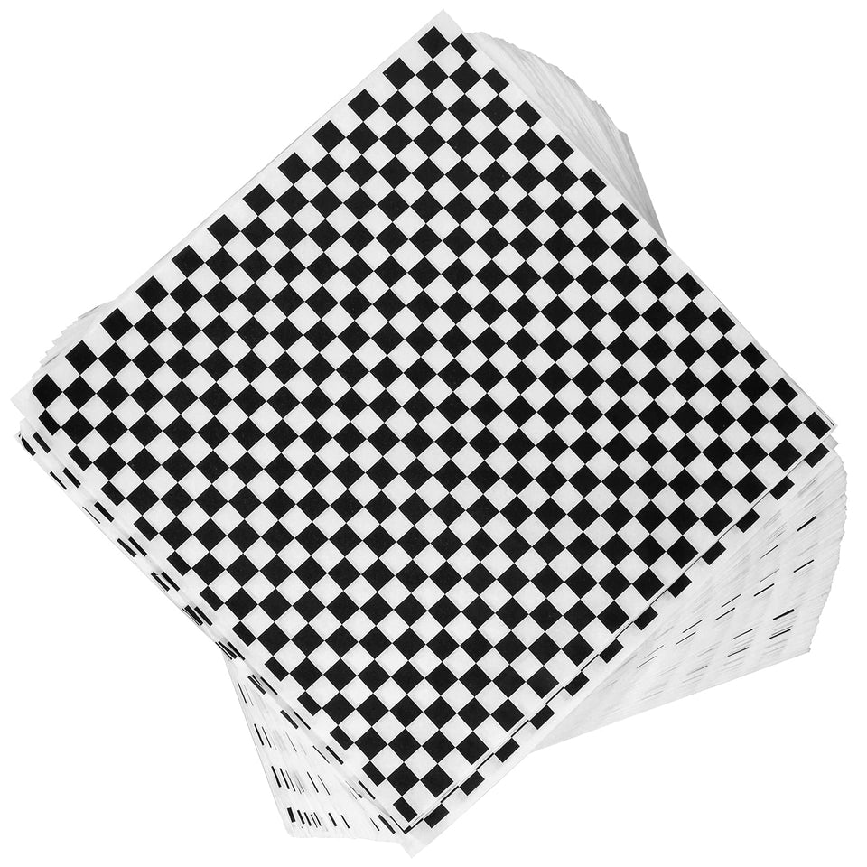 Oomcu checkered deli paper sheets with black-white pattern, perfect for wrapping sandwiches.
