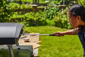 Ooni pizza peel with non-stick finish for clean transfers.