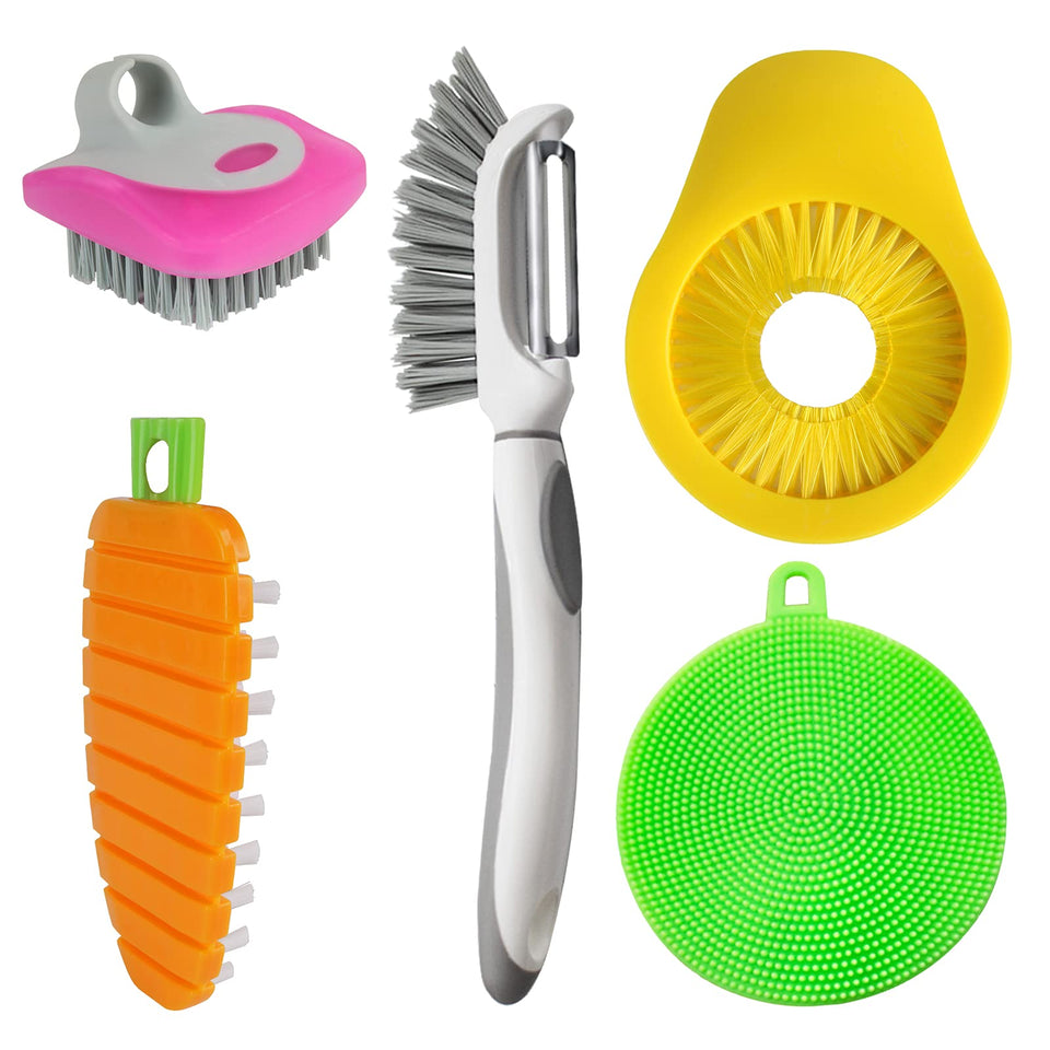 Openfly Flexible Vegetable Brush demonstrates bendable bristles for thorough veggie cleaning.