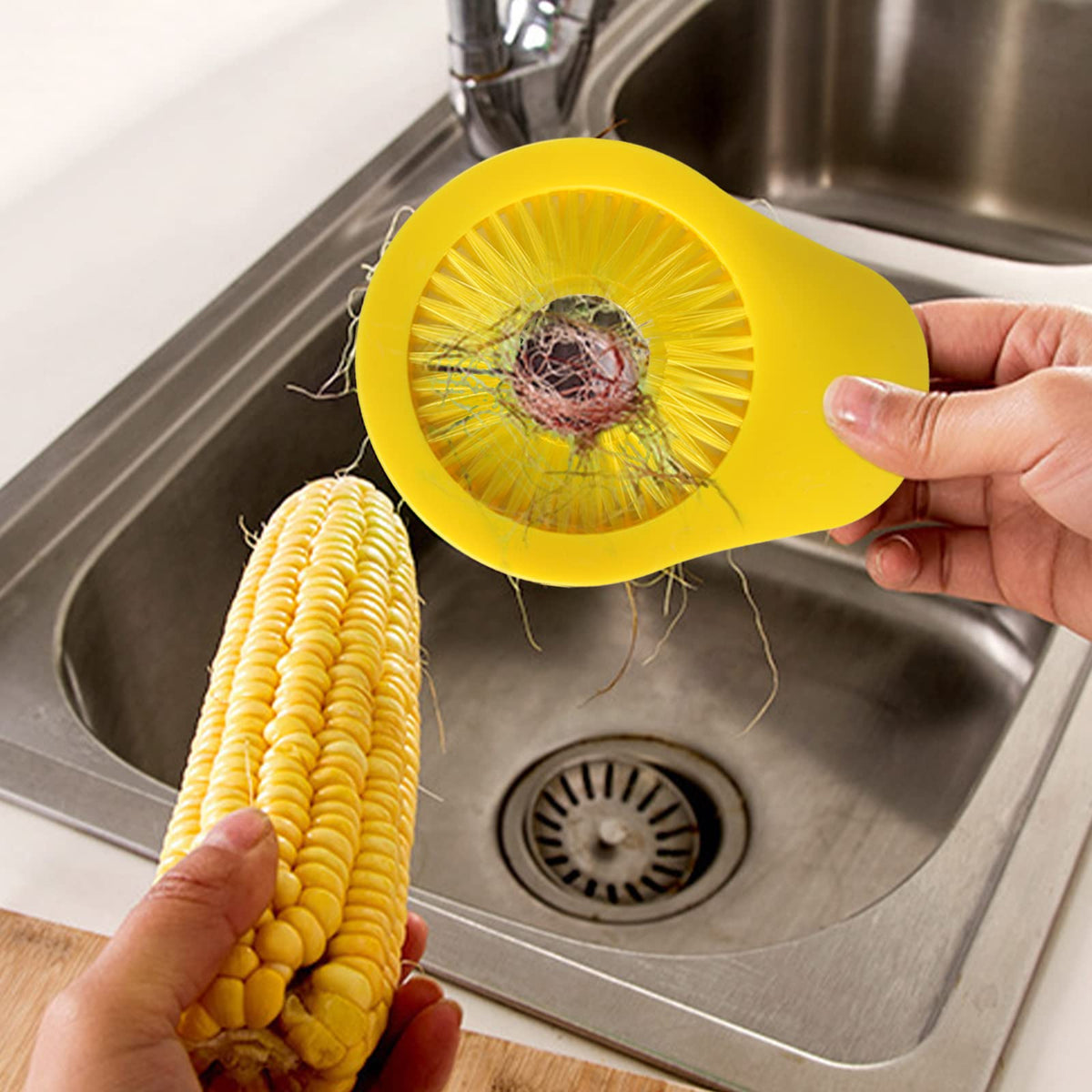 Openfly Soft Fruit Brush provides gentle cleaning on delicate fruits.