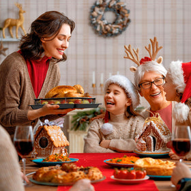 OPENICE versatile set supports family meals and entertaining with practical versatility