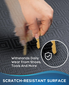Ophanie mat with non-slip bottom on a dry floor