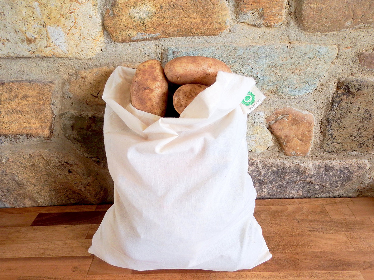 Organic Cotton Mart onion and garlic storage bag preserves freshness.