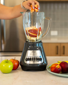 Oster Crush Pro 4-blade accelerates chopping and ice crushing for faster results.