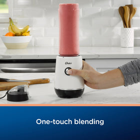 Oster MyBlend Plus spill-proof lid for safe travel.