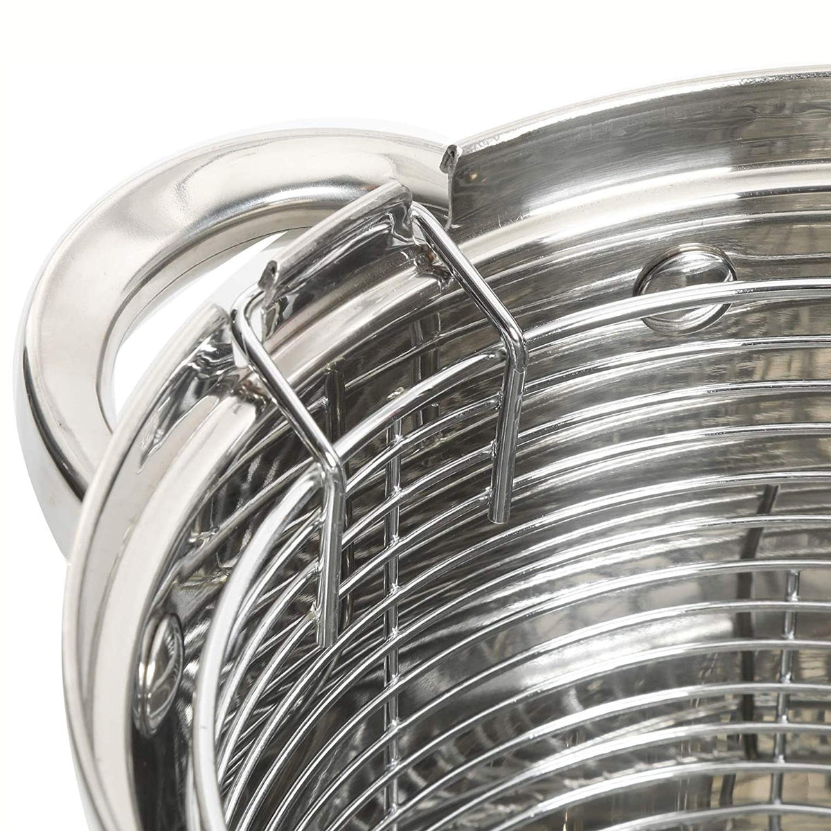 Oster Sangerfield stainless steel finish is easy to clean and durable.