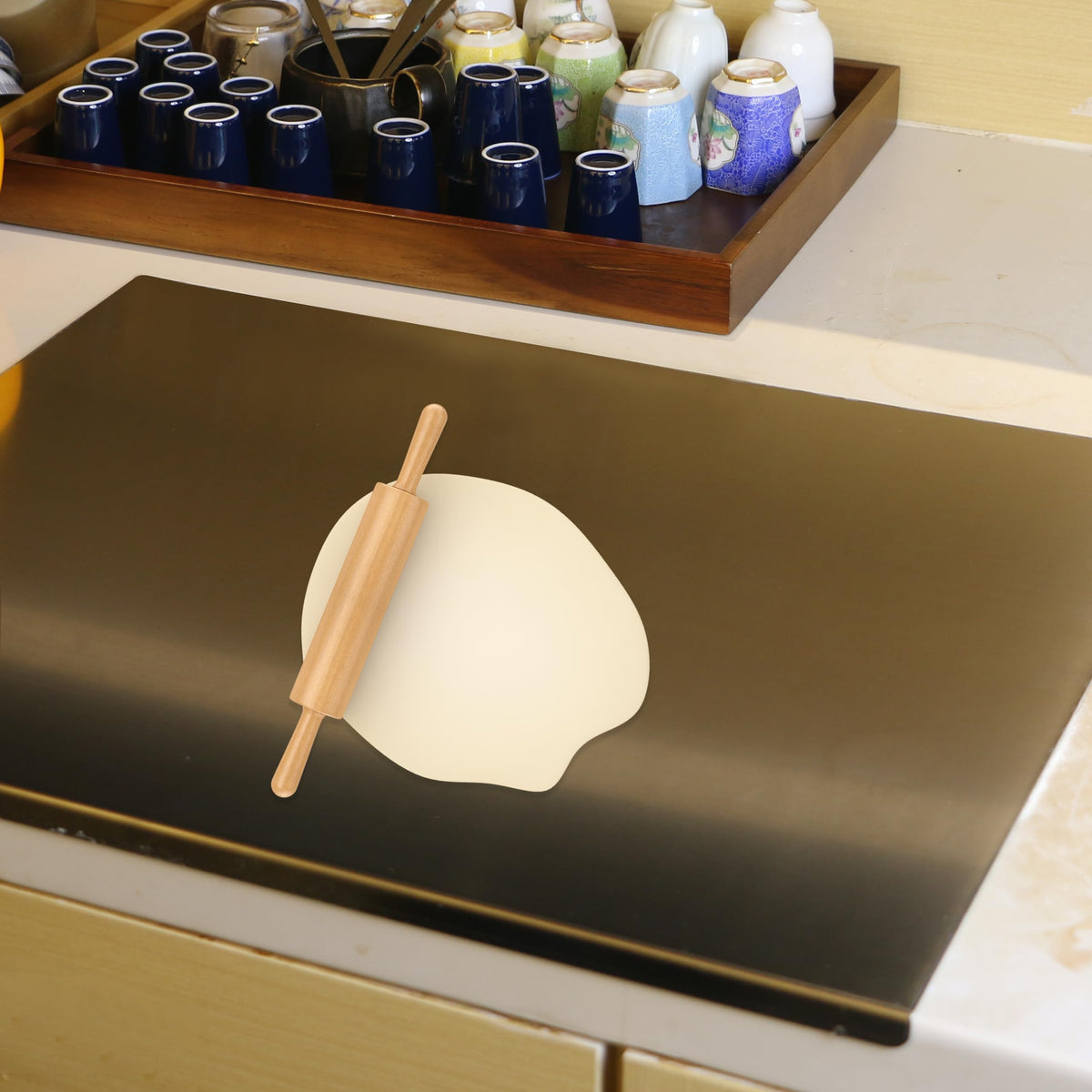 OTAVILEM surface with manual drawn texture enhances grip during prep