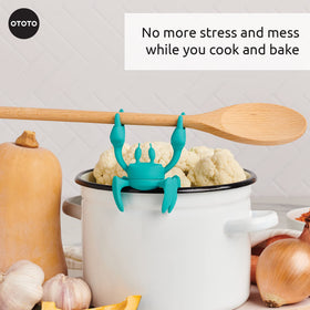 OTOTO Aqua crab rest offers durable, easy-clean kitchen support.