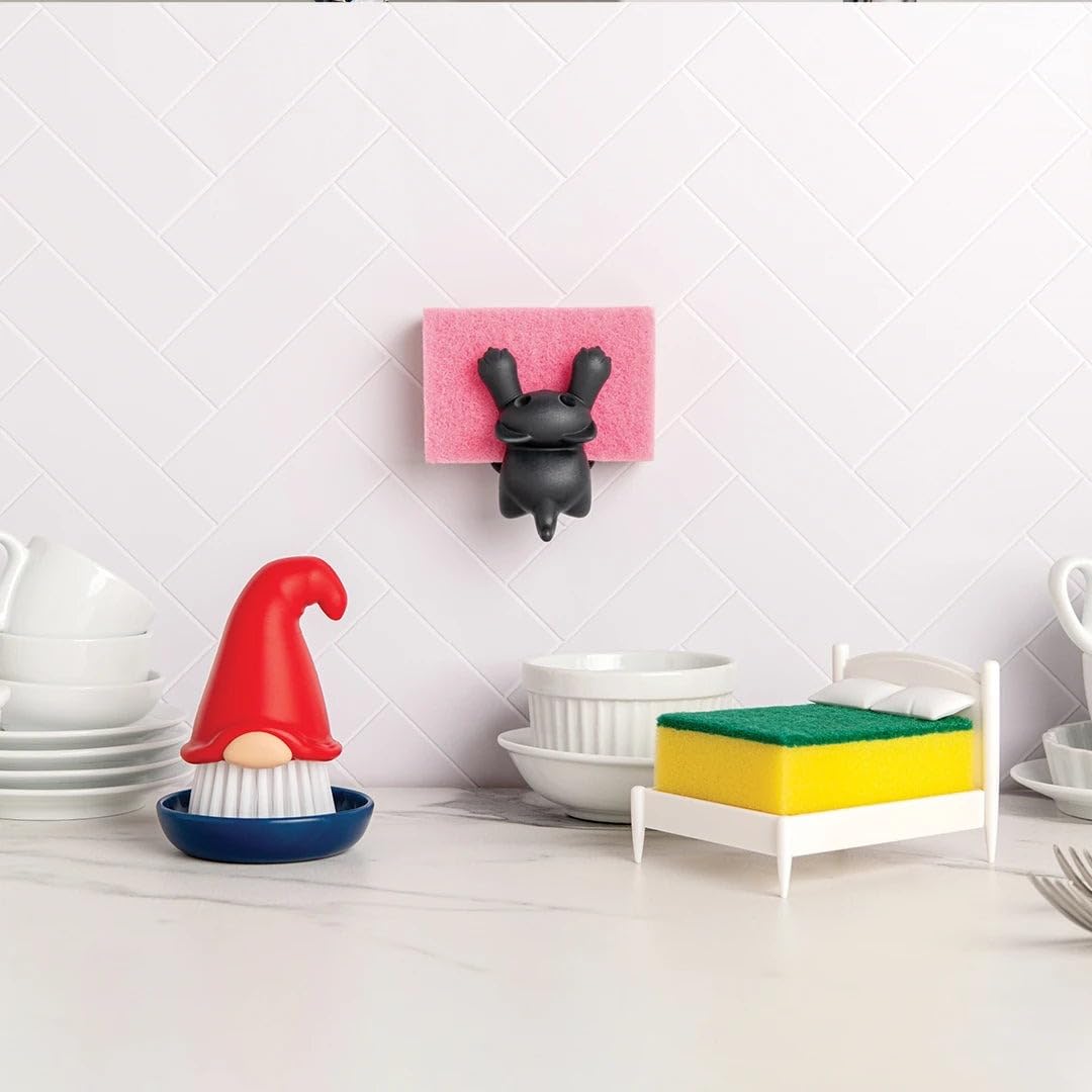 Beardy bristles close-up show durable fibers for stubborn grime on pots.
