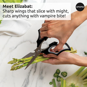 OTOTO Gracula garlic crusher crushes cloves quickly with a spooky charm