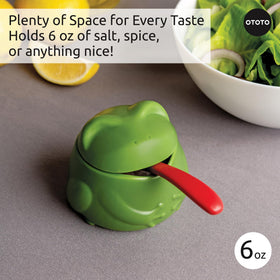 OTOTO Lily frog design adds whimsical charm while keeping seasonings accessible.
