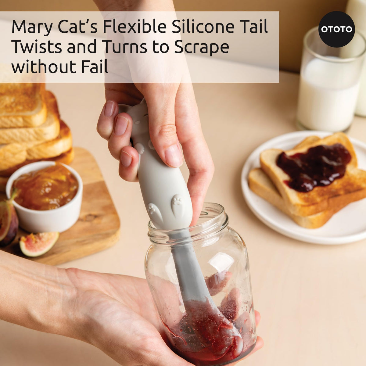 OTOTO Mary Cat bendable body design provides comfortable grip during prep.