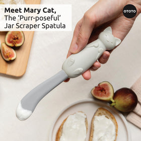 OTOTO Muscateers close-up of Kitty Cut’s stainless blade and playful design.