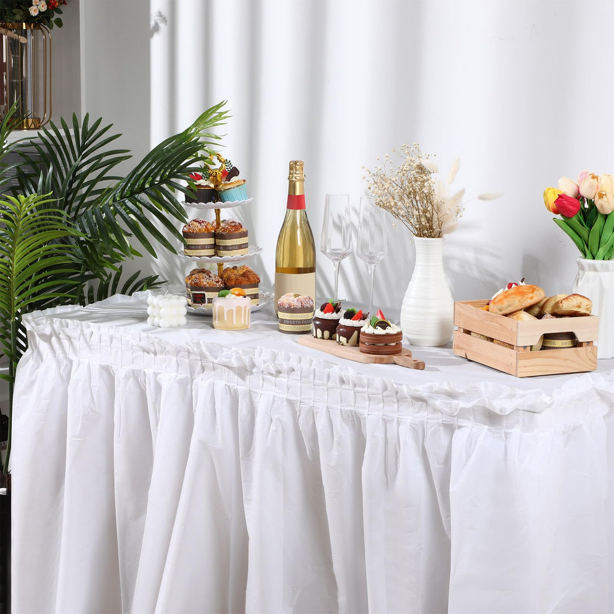 Oudain disposable table coverings simplify cleanup after celebrations