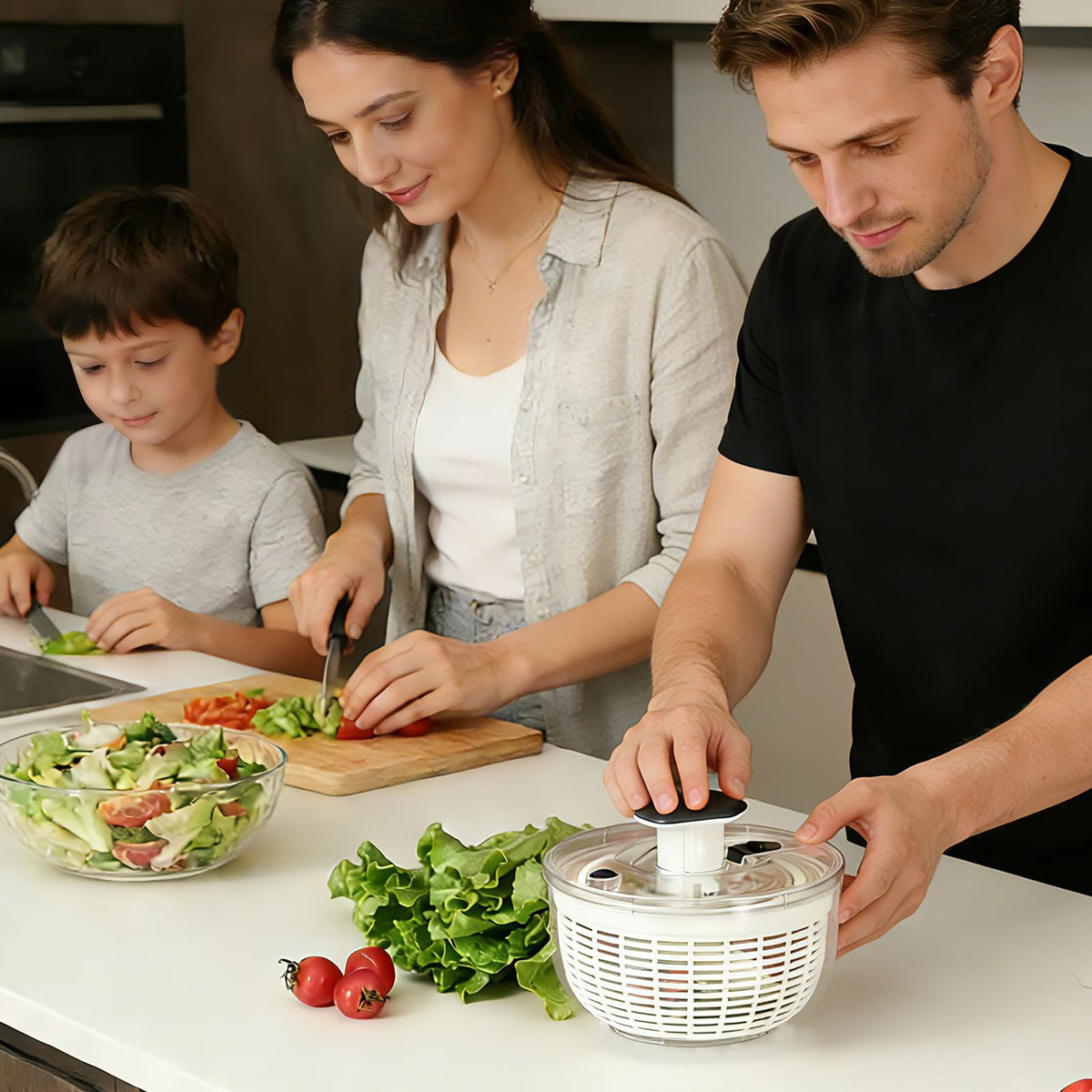 Serving bowl and colander functions in one Ourokhome spinner.