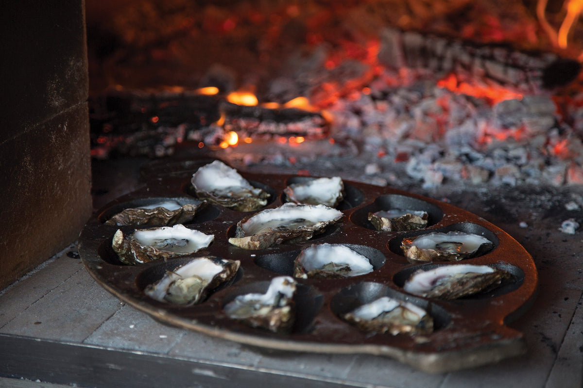 Outset cast-iron detail pan showcasing durable construction and timeless kitchen style.