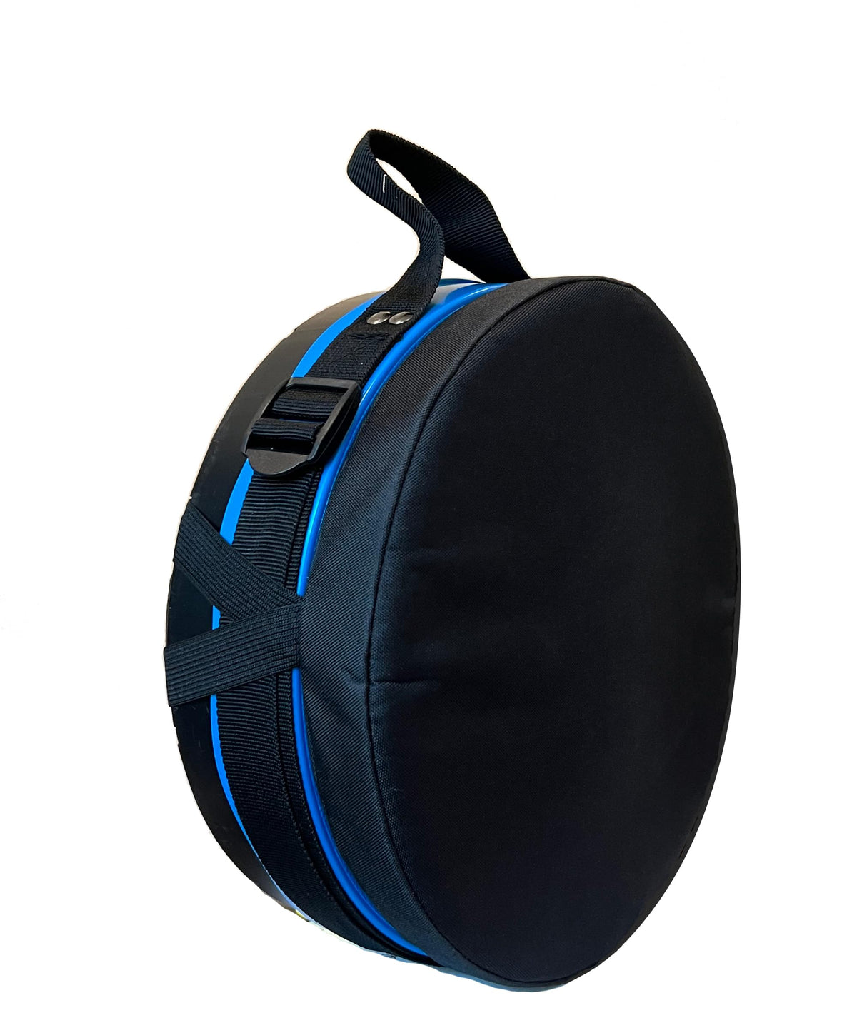Outward Gear machine-washable cover for easy cleaning.