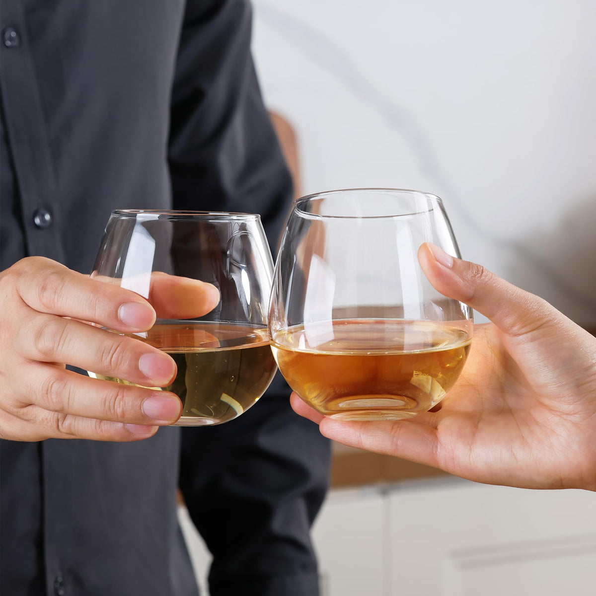 OUWO elegant gift-ready wine glasses ideal for celebrations