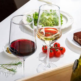 OUWO long-stem design adds sophistication for red or white wine.