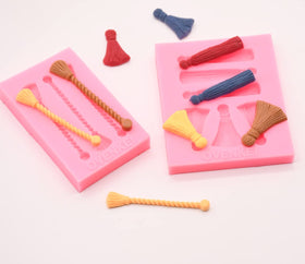 Ovenkei graduation tassel silicone mold for sugar decorations, perfect for cake pops.