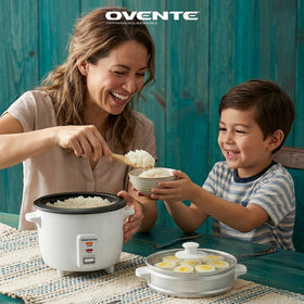 OVENTE compact design fits small kitchens and dorm rooms