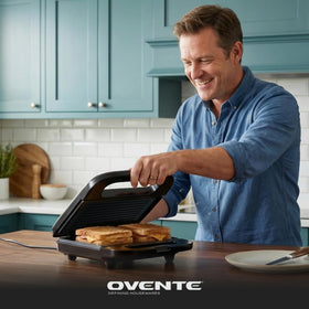 OVENTE GP0401B compact design fits small kitchens and dorm rooms