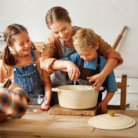 Easy-clean enamel surface on Overmont dutch oven for quick cleanup